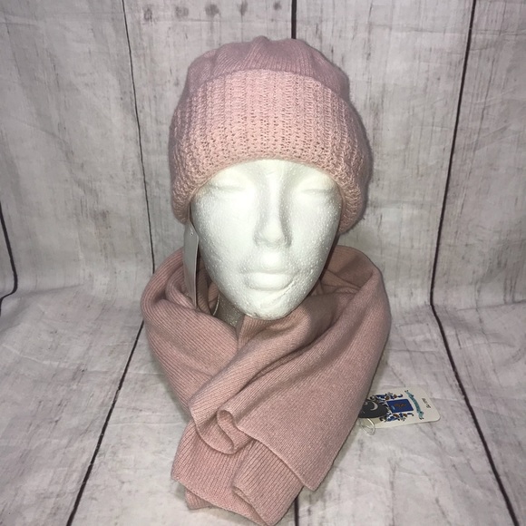 Portolano Accessories - NEW Portolano Cashmere Wool Blend Soft Pink Beanie